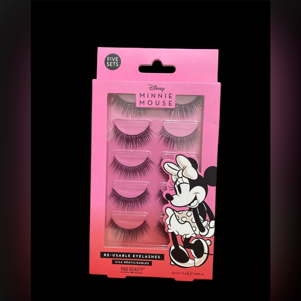 RE-USABLE EYELASHES. NWOT